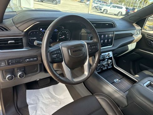 Used 2021 GMC Yukon Denali image 22