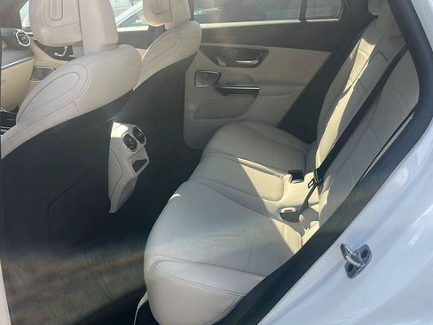 Certified 2024 Mercedes-Benz GLC 300 image 11