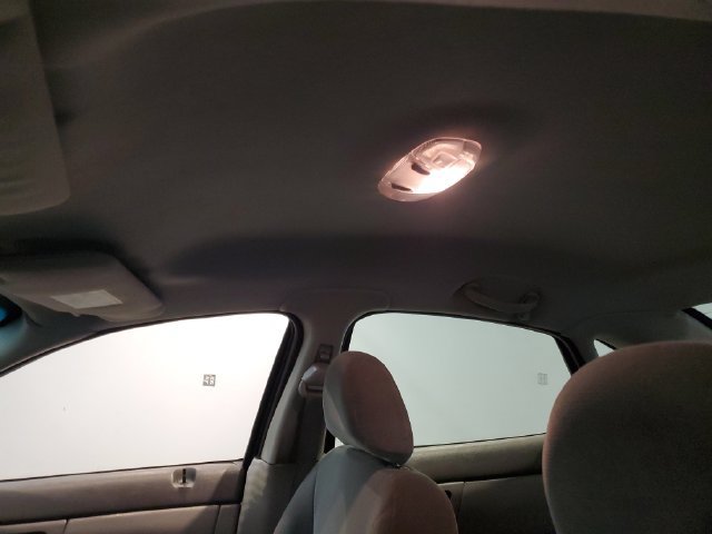 Used 2005 Ford Taurus SE FWD image 23