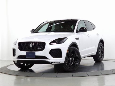 Used 2024 Jaguar E-PACE R-Dynamic SE image 1