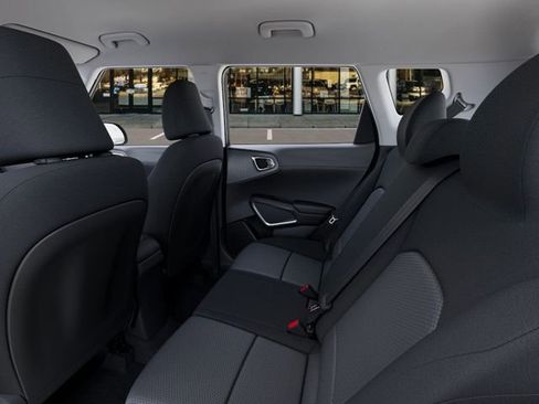 New 2025 Kia Soul LX image 18