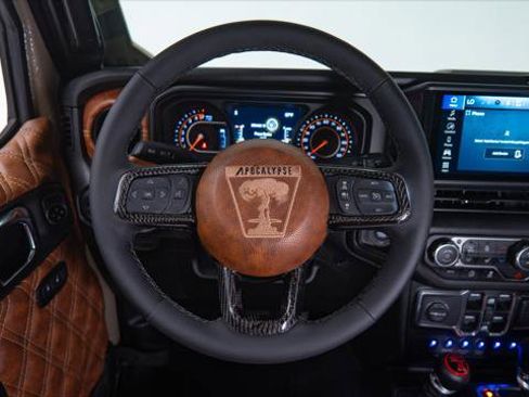 Used 2025 Jeep Gladiator Sport image 40