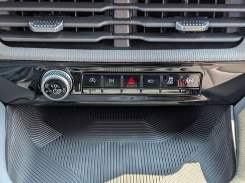 New 2025 Ford Explorer Active w/ Active Comfort Package image 25