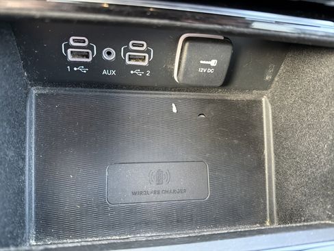 Used 2022 Jeep Grand Cherokee L Laredo w/ Luxury Tech Group I image 21