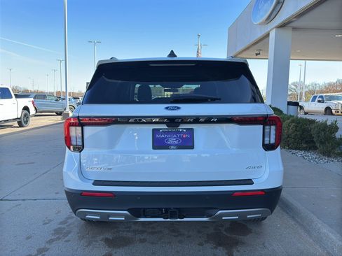 New 2026 Ford Explorer Active image 9