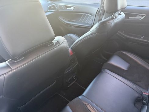 Used 2021 Ford Edge ST w/ Equipment Group 401A image 9