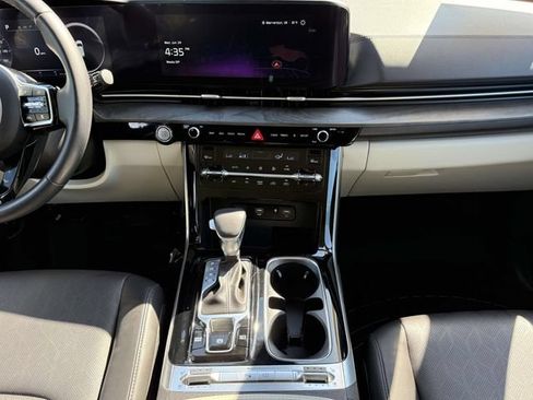 Used 2024 Kia Carnival SX FWD image 16