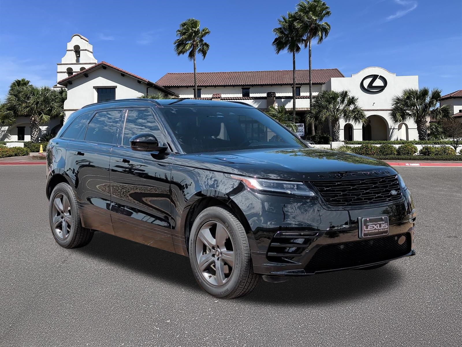 Used 2025 Land Rover Range Rover Velar Dynamic SE AWD/4WD image 1