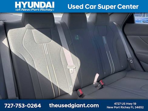 Used 2023 Hyundai Elantra SEL image 8