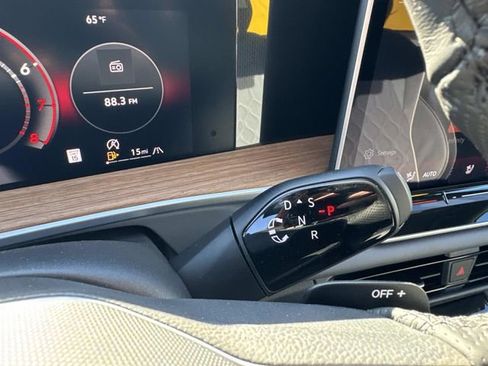 New 2026 Volkswagen Tiguan SEL R-Line image 21