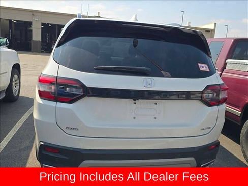 Used 2025 Honda Pilot Elite image 8