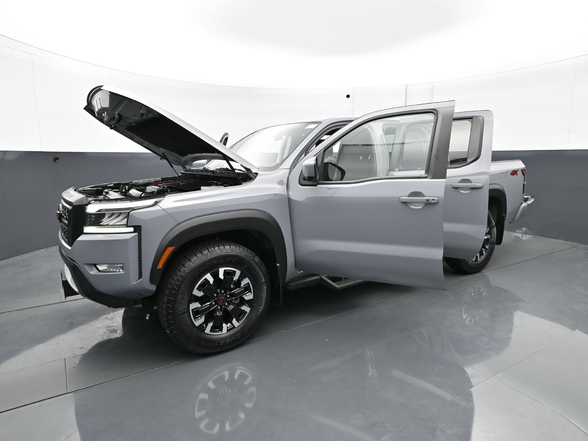 Used 2023 Nissan Frontier PRO-4X w/ Pro Convenience Package AWD/4WD image 35