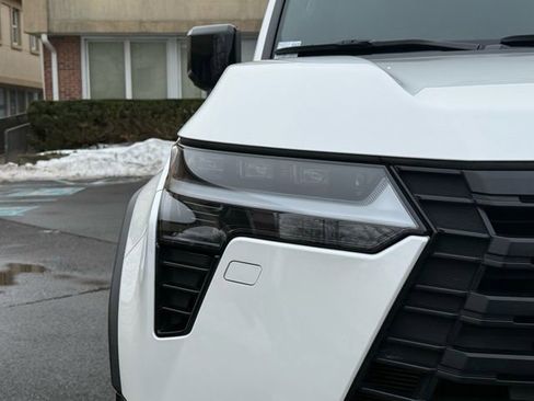 Used 2024 Lexus GX 550 image 13