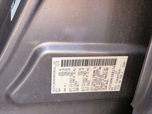 Used 2021 Nissan Rogue S AWD/4WD image 10