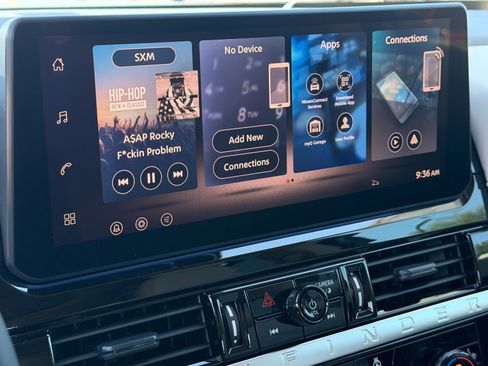 New 2026 Nissan Pathfinder SL image 21