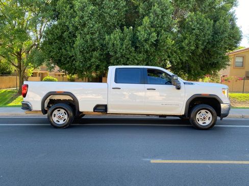 Used 2023 GMC Sierra 2500 Pro w/ Convenience Package RWD image 4