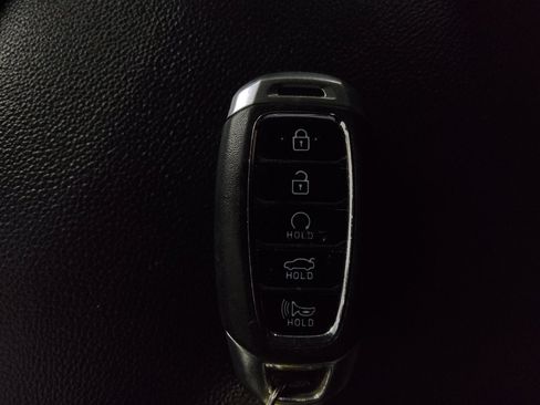 Used 2023 Hyundai Elantra Limited FWD image 32