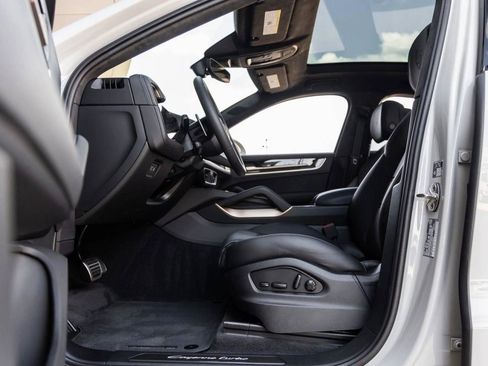 New 2026 Porsche Cayenne Turbo image 79