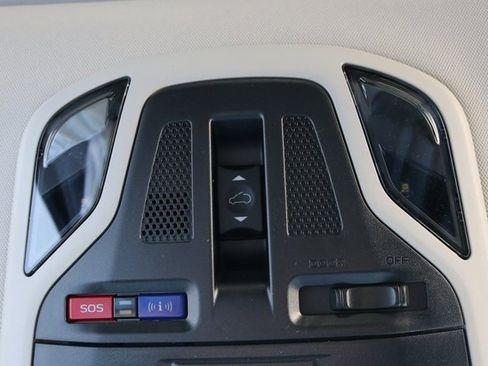 Used 2025 Subaru Outback Onyx Edition image 40