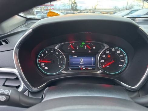 Used 2020 Chevrolet Equinox LT w/ LPO, Floor Liner Package image 11