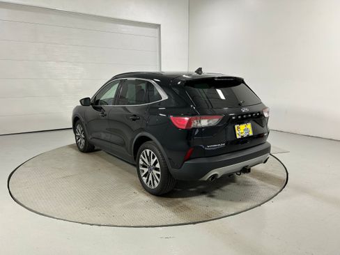 Used 2020 Ford Escape Titanium AWD/4WD image 23