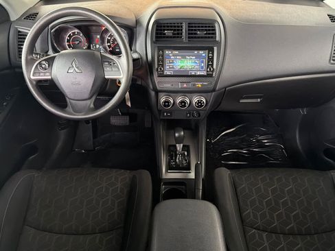 Used 2024 Mitsubishi Outlander Sport ES image 3