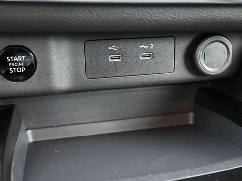 Used 2025 Nissan Rogue SV FWD image 21