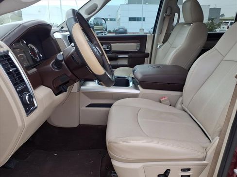 Used 2018 RAM 2500 Laramie image 15