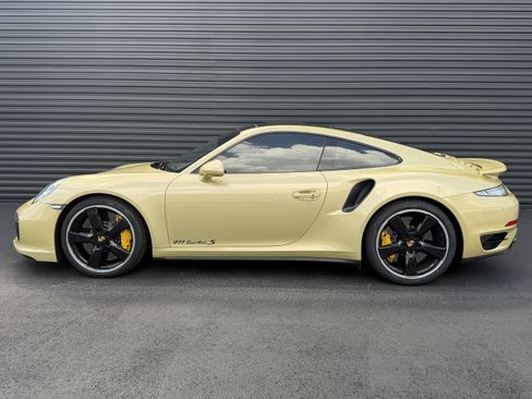 Used 2014 Porsche 911 Turbo S AWD/4WD image 2