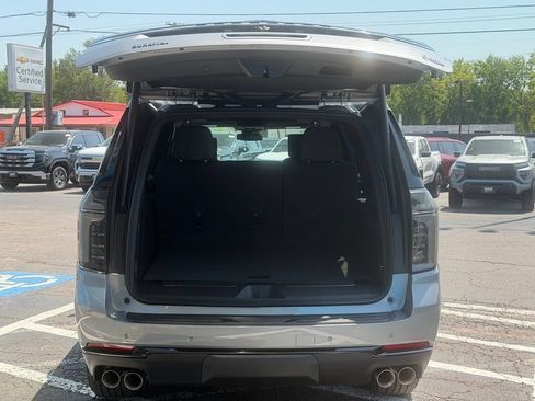 New 2026 Chevrolet Suburban Z71 w/ Z71 Off-Road Package AWD/4WD image 5
