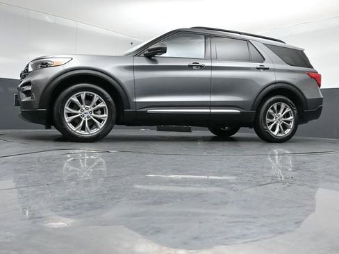 Certified 2023 Ford Explorer XLT w/ Equipment Group 202A AWD/4WD image 42