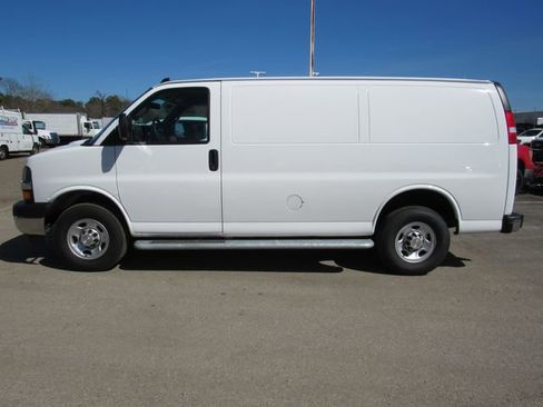 Used 2024 Chevrolet Express 2500 w/ Driver Convenience Package image 3