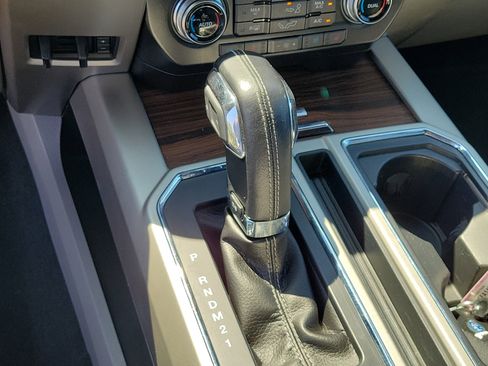 Used 2015 Ford F150 Lariat w/ Equipment Group 502A Luxury AWD/4WD image 26