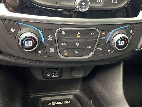 Used 2022 Chevrolet Traverse Premier w/ Redline Edition AWD/4WD image 28