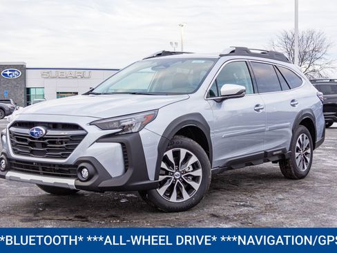 Used 2025 Subaru Outback Touring XT image 2