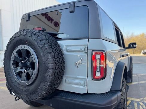 Used 2023 Ford Bronco Badlands image 20
