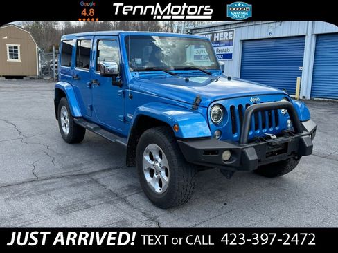 Used 2014 Jeep Wrangler Unlimited Sahara w/ Dual Top Group image 3
