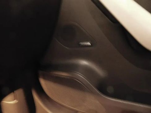 Used 2017 Jaguar F-PACE Prestige image 33