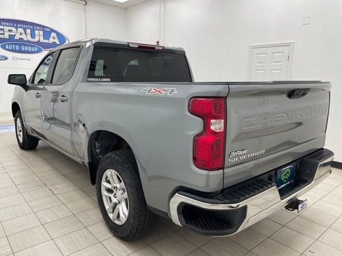 Used 2023 Chevrolet Silverado 1500 LT AWD/4WD image 22