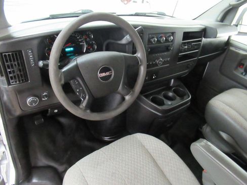 Used 2014 GMC Savana 3500 Extended RWD image 7