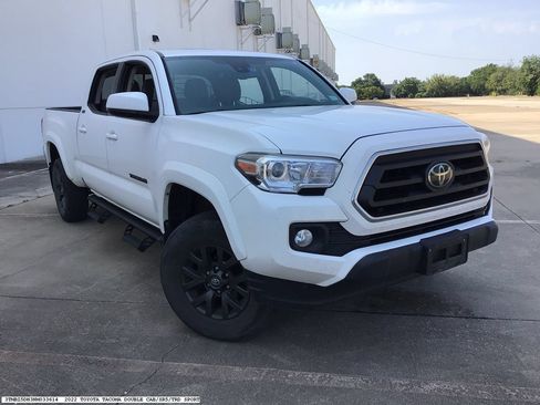 Used 2022 Toyota Tacoma SR5 RWD image 4