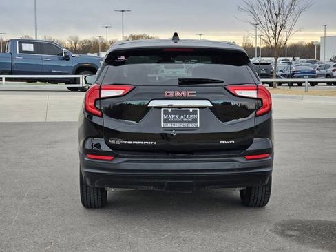 Used 2024 GMC Terrain SLE image 6