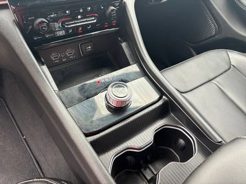 Used 2025 Jeep Grand Cherokee L Limited w/ Luxury Tech Group II RWD image 26