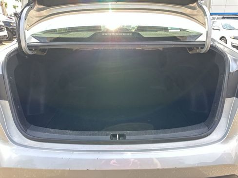 Used 2024 Toyota Corolla LE FWD image 31