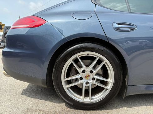 Used 2015 Porsche Panamera 4 AWD/4WD image 36