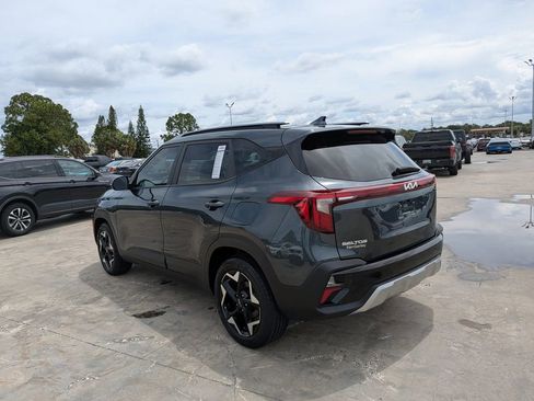 Certified 2025 Kia Seltos S FWD image 5