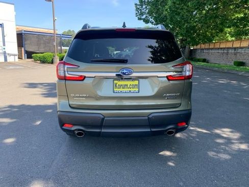 Used 2025 Subaru Ascent Touring AWD/4WD image 4