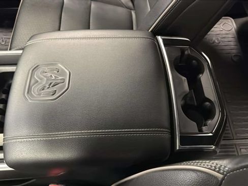 Used 2022 RAM 1500 Laramie w/ Sport Appearance Package AWD/4WD image 19