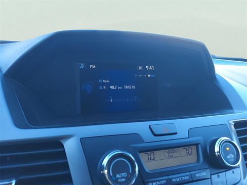 Used 2014 Honda Odyssey EX image 22