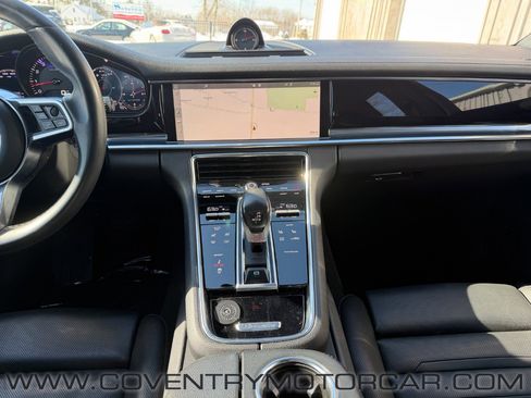 Used 2017 Porsche Panamera 4 image 35